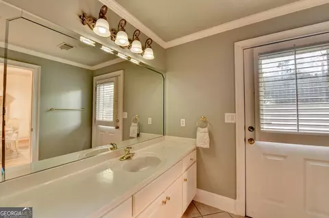 Bath - 8455 Abingdon Ln, Duluth, GA 30097 photo 11 of 12