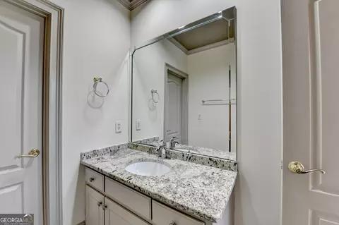 Bath - 8455 Abingdon Ln, Duluth, GA 30097 photo 7 of 12