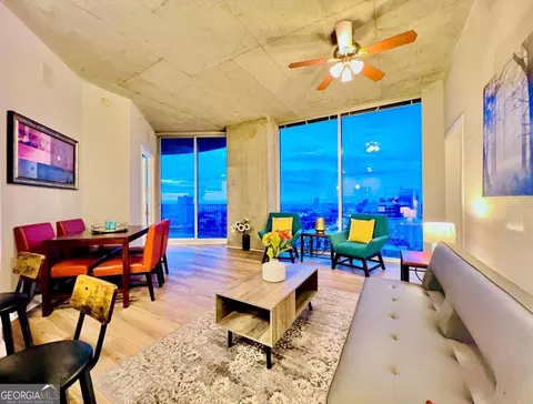 400 W Peachtree St NW #2704, Atlanta, GA 30308