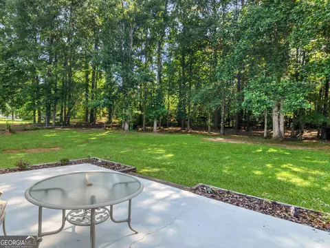 Exterior - 2866 Rosecommons Dr, Hampton, GA 30228 photo 5 of 7