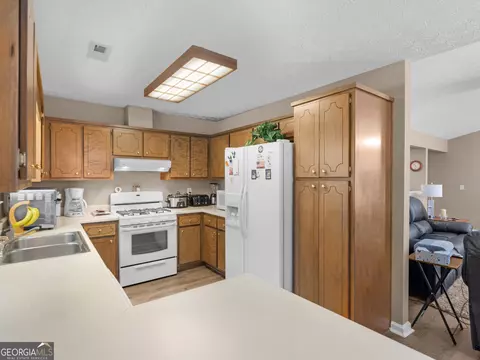 Kitchen - 2866 Rosecommons Dr, Hampton, GA 30228 photo 1 of 5