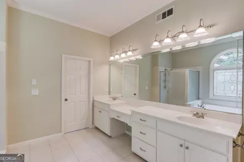 Bath - 2748 Hidden Falls Dr, Buford, GA 30519 photo 2 of 7