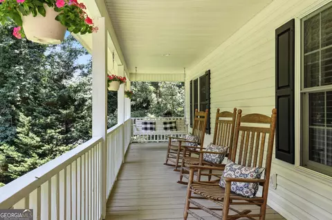 Exterior - 200 Forest St, Cornelia, GA 30531 photo 3 of 7