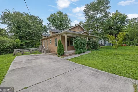 219 1st St, Woodstock, GA 30188