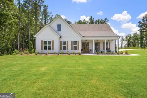 240 Snug Harbor Pl, Newnan, GA 30263