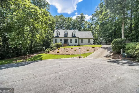 186 Fernleaf Ln, Marietta, GA 30068
