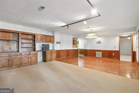 Living - 119 Ridgemore Cir, Toccoa, GA 30577 photo 4 of 4
