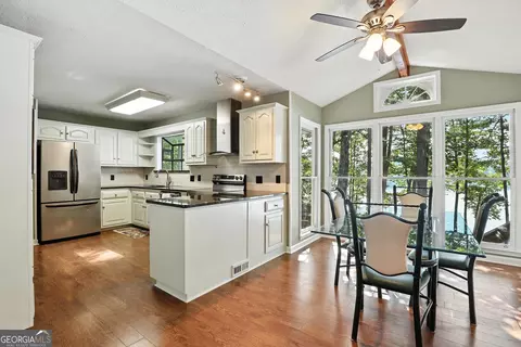 Kitchen - 119 Ridgemore Cir, Toccoa, GA 30577 photo 1 of 3