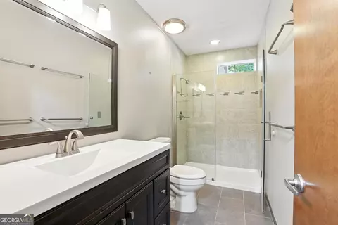 Bath - 119 Ridgemore Cir, Toccoa, GA 30577 photo 5 of 5