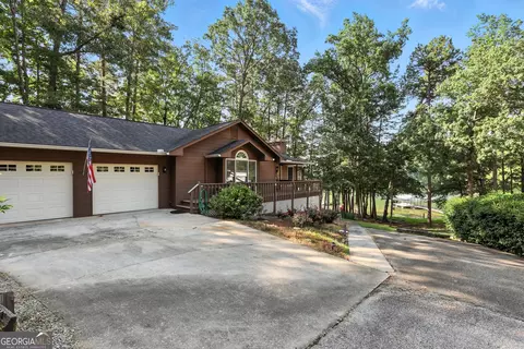 Exterior - 119 Ridgemore Cir, Toccoa, GA 30577 photo 3 of 12