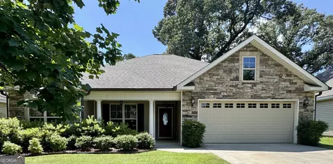 404 Amherst St, Kathleen, GA 31047