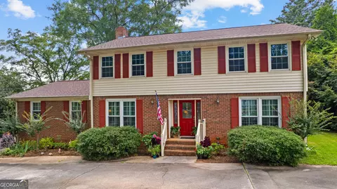 104 Kennesaw Dr, Thomaston, GA 30286