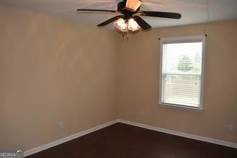 Bedroom - 504 Bryant Lake Blvd, Lagrange, GA 30241 photo 4 of 5