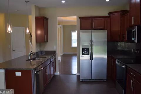 Kitchen - 504 Bryant Lake Blvd, Lagrange, GA 30241 photo 1 of 3