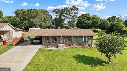 211 Bassett St, Centerville, GA 31028