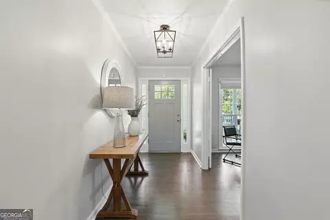 Entry Way - 123 Willowdell Dr, Toccoa, GA 30577 photo 2 of 4