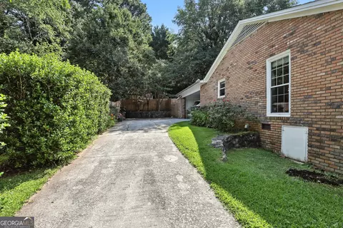 Exterior - 123 Willowdell Dr, Toccoa, GA 30577 photo 7 of 8
