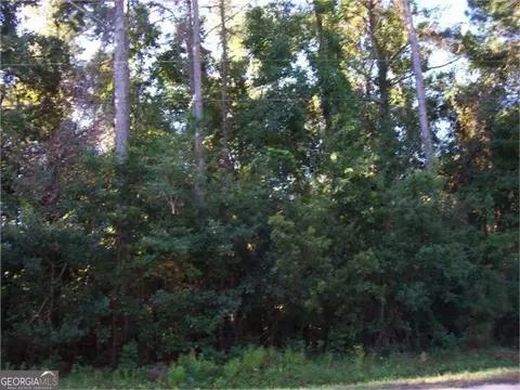 109 Midway Cir, Brunswick, GA 31523