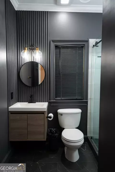 Bath - 108 Hunters Ridge Dr, Lagrange, GA 30240 photo 1 of 12