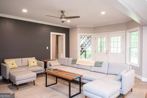 Living - 108 Hunters Ridge Dr, Lagrange, GA 30240 photo 2 of 2