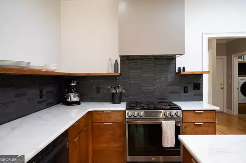 Kitchen - 108 Hunters Ridge Dr, Lagrange, GA 30240 photo 3 of 10