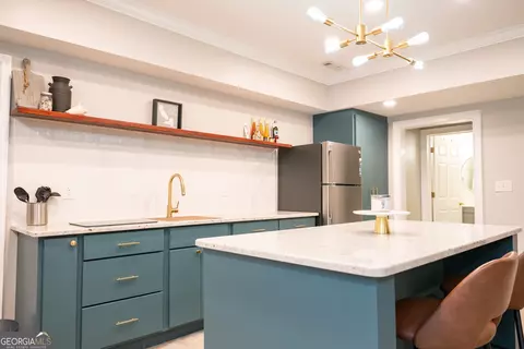 Kitchen - 108 Hunters Ridge Dr, Lagrange, GA 30240 photo 9 of 10