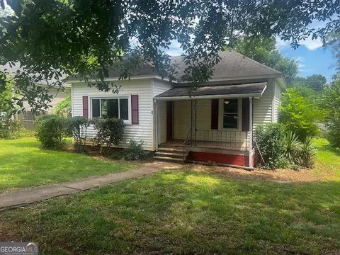 21 Wingfoot Trl, Cartersville, GA 30120