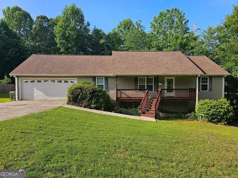 50 Kensington Dr, Cleveland, GA 30528