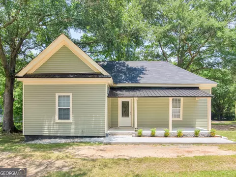 245 Atlanta St, Barnesville, GA 30204