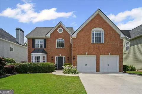 5010 Amber Leaf Dr, Roswell, GA 30076