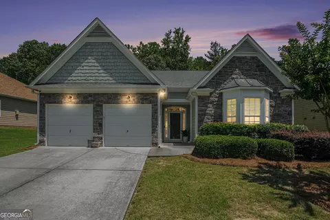 1856 Temple Park Dr, Loganville, GA 30052