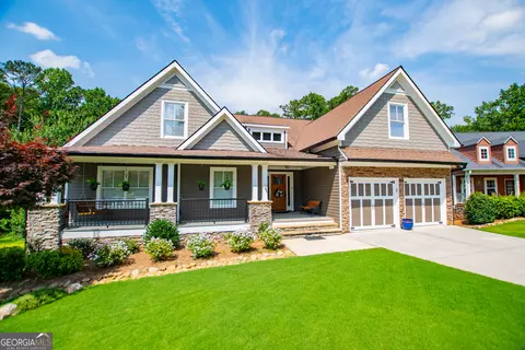 304 Wooded Glen Ln, Carrollton, GA 30117
