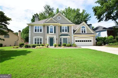 340 Channings Lake Dr, Lawrenceville, GA 30043