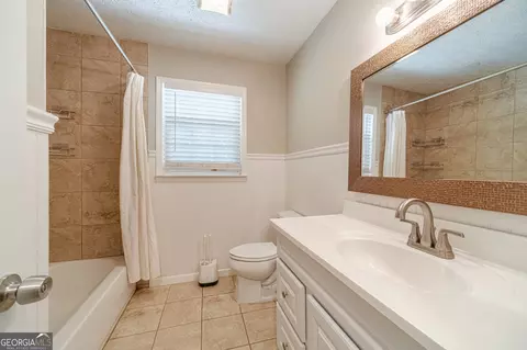 140 E Wright St, Winder, GA 30680 photo 14