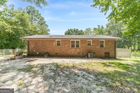 140 E Wright St, Winder, GA 30680 photo 26