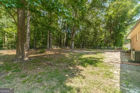 140 E Wright St, Winder, GA 30680 photo 28