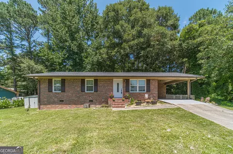 140 E Wright St, Winder, GA 30680