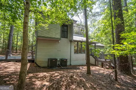 102 Chickadee Ct, Athens, GA 30605