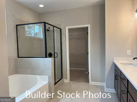 Bath - 577 Silver Dollar Rd, Barnesville, GA 30204 photo 2 of 12