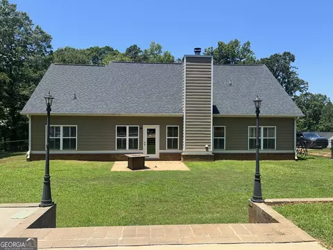 Exterior - 305 Lola St, Colbert, GA 30628 photo 4 of 4