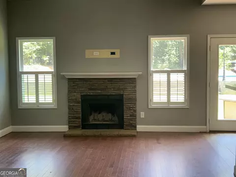 Living - 305 Lola St, Colbert, GA 30628 photo 1 of 1