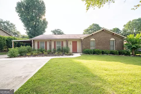 7642 Crescent Dr, Columbus, GA 31909