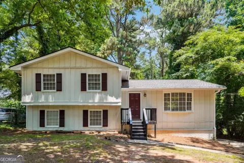 234 Kenilworth Cir, Stone Mountain, GA 30083