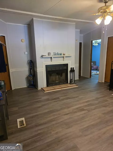 Living - 17533 Ga Highway 34, Franklin, GA 30217 photo 1 of 1