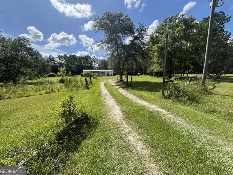 477 Thrift Rd, Woodbine, GA 31569