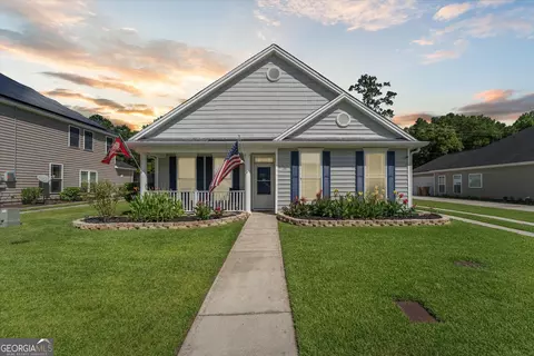 25 Savannah Ln, Richmond Hill, GA 31324