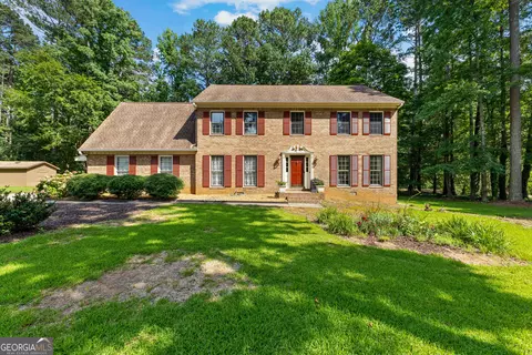 305 Brandon Mill Cir, Fayetteville, GA 30214