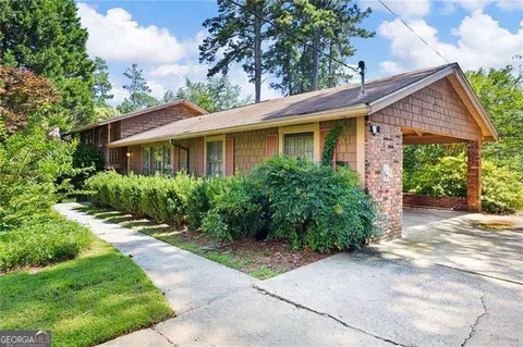 255 Jade Cove Dr, Roswell, GA 30075
