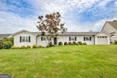 25 5th St, Newnan, GA 30263