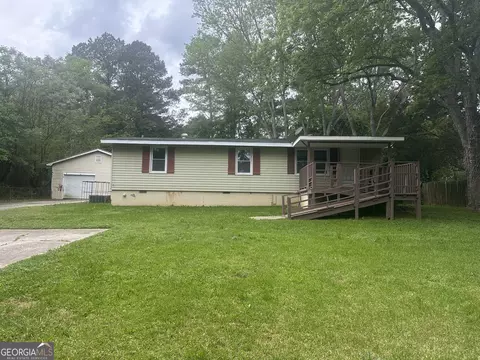 8833 Thomas Rd, Jonesboro, GA 30238